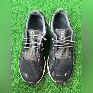 On Running Women’s Black Athletic Shoes with Breathable Mesh Size‎ 8